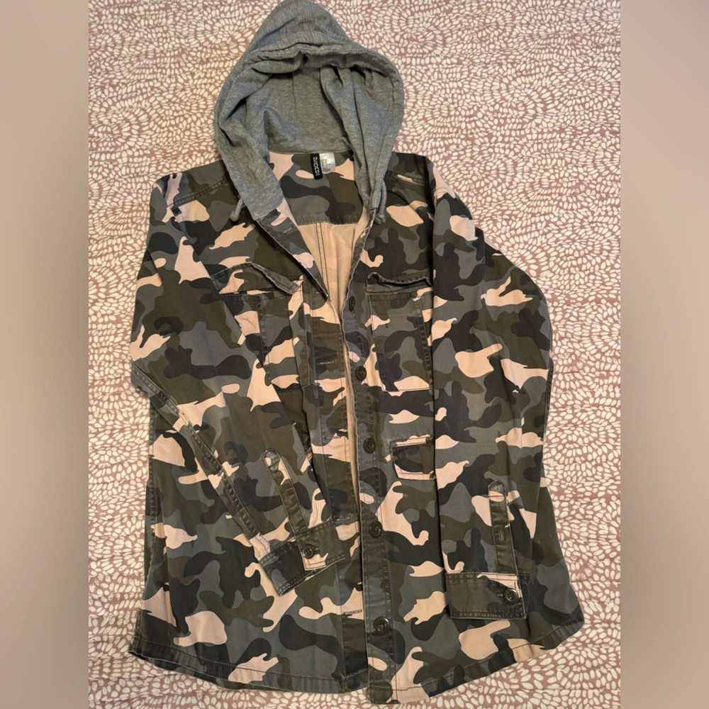 H&M camo hooded jacket